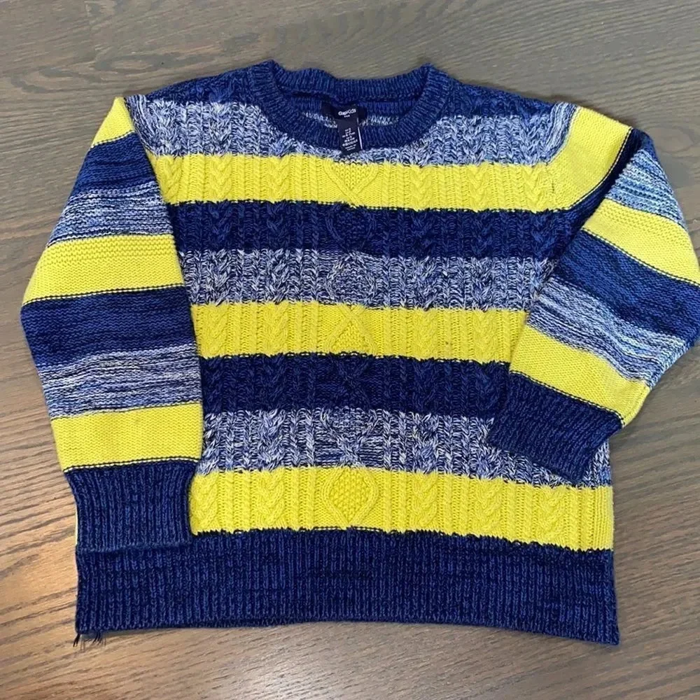 GAP SWEATER